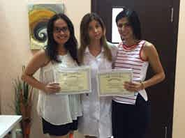 Получение сертификатов после обучения депиляции в студии Депилюкс